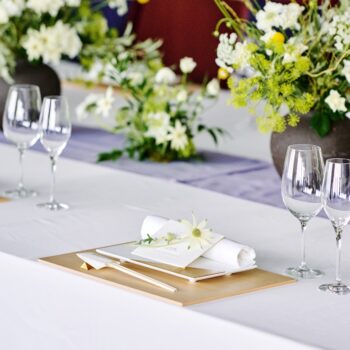 結婚式のテーマに合わせたお花でコーディネート