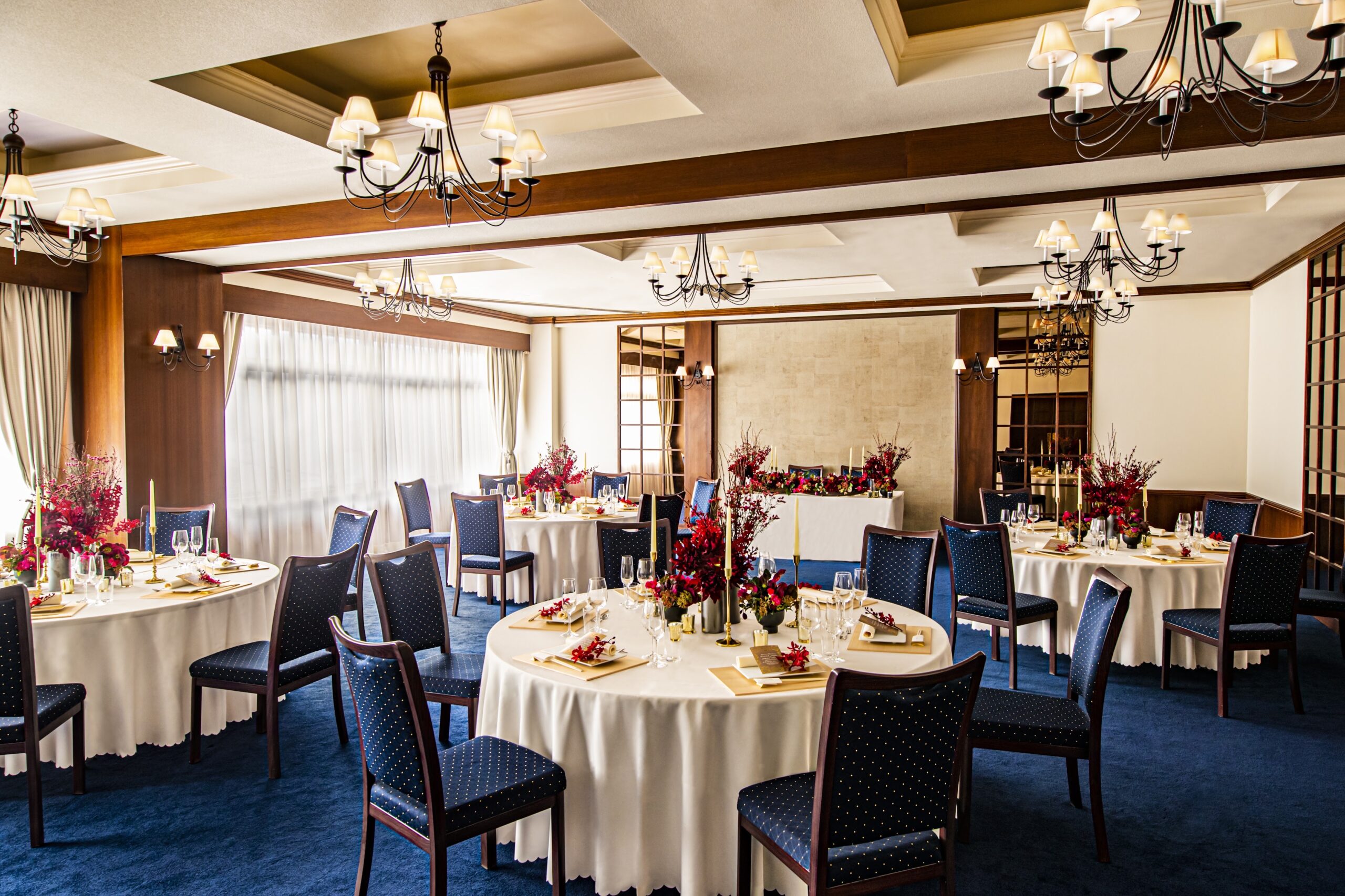 家族だけのご会食から、ご親族・ご友人の皆様との少人数ウエディングパーティにぴったり